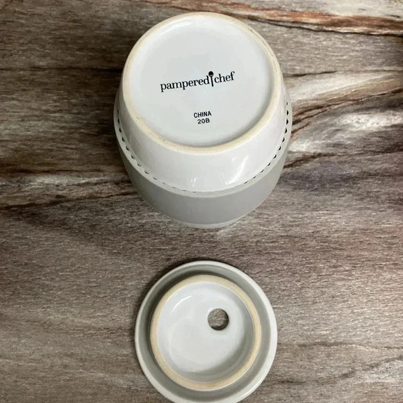 Pampered Chef Egg  Cooker - Picture 4 of 4